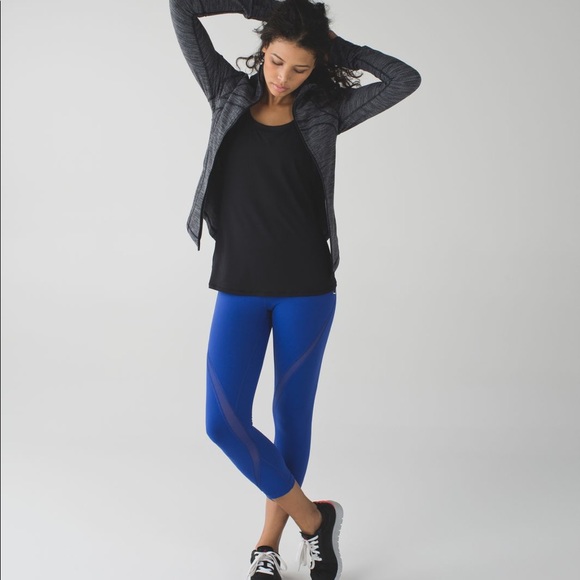 *Host Pick!* Lululemon Free Flow crop in Electric Blue w crossover & mesh detail - Picture 2 of 7
